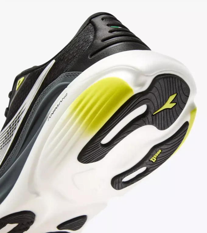 Atomo Star Scarpa da running Made in Italy – Leggerezza e ammortizzazione