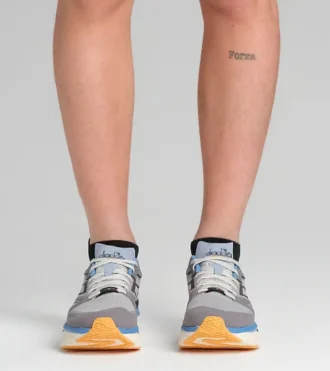 Atomo V7000-2 Scarpa da corsa Made in Italy – Leggerezza e ammortizzazione – Tutti i generi