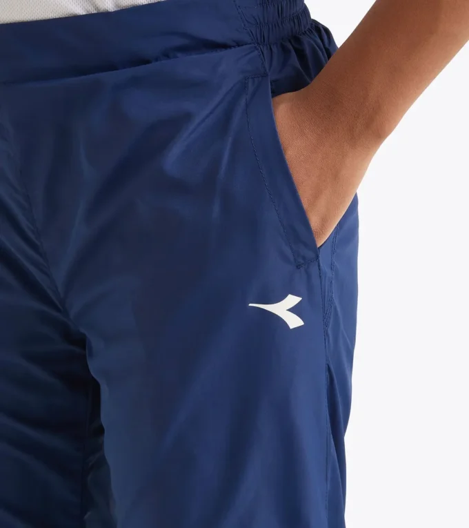 L. Pantaloni da tennis