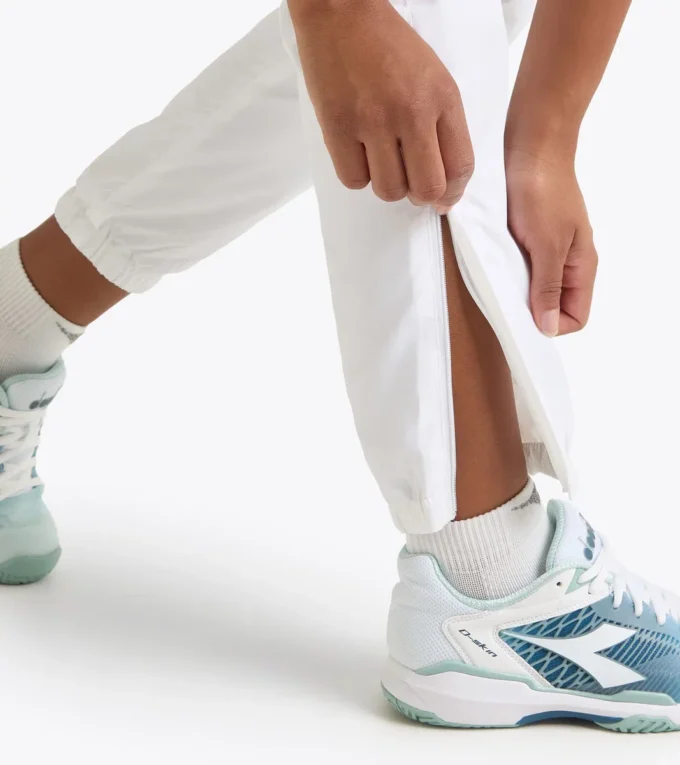 L. Pantaloni da tennis