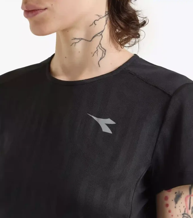 L. Super Light Ss T-Shirt Maglietta da corsa – Tessuto leggero Coolcore