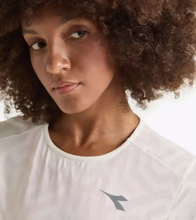 L. Super Light Ss T-Shirt Maglietta da corsa – Tessuto leggero Coolcore