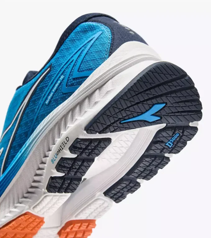 Mythos Blushield 10 Vortice Scarpa da running – Ammortizzazione e protezione