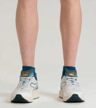 Mythos Blushield 9 Vortice Scarpa da corsa – Ammortizzazione e protezione Mythos Blushield 9 Vortice Scarpa da corsa – Ammortizzazione e protezione