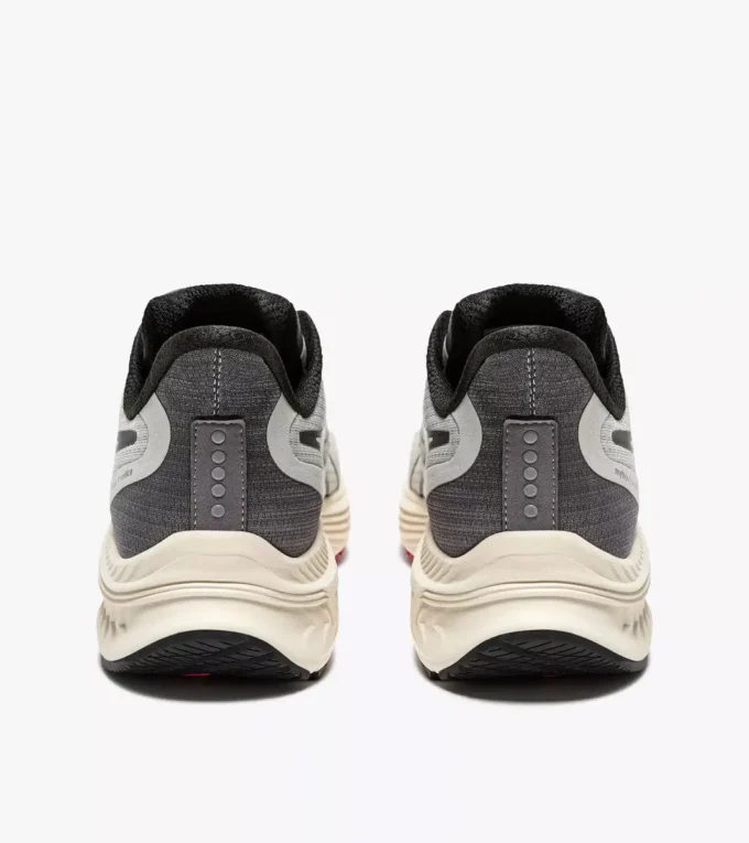 Mythos Blushield 9 Vortice Scarpa da corsa – Ammortizzazione e protezione