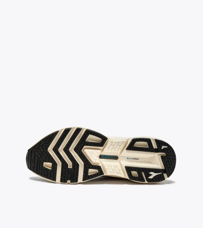 Mythos Blushield Volo 4 2030 Scarpa da running – Realizzata con materiali a ridotto impatto ambientale