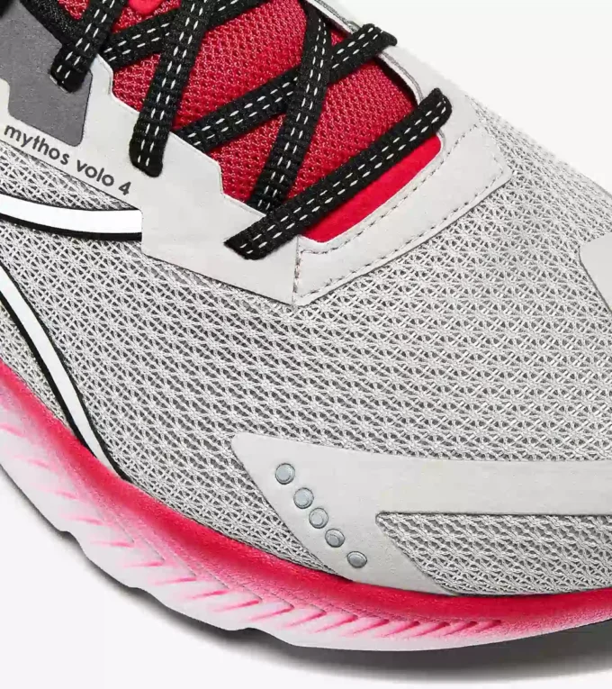 Mythos Blushield Volo 4 Scarpa da running – Stabilità e leggerezza
