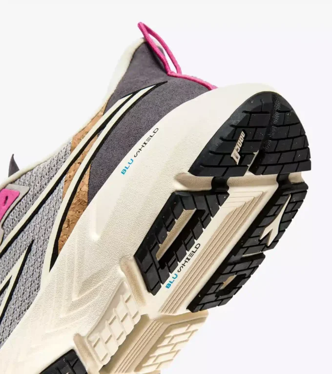 Mythos Blushield Volo 4 W 2030 Scarpa da running – Realizzata con materiali a ridotto impatto ambientale