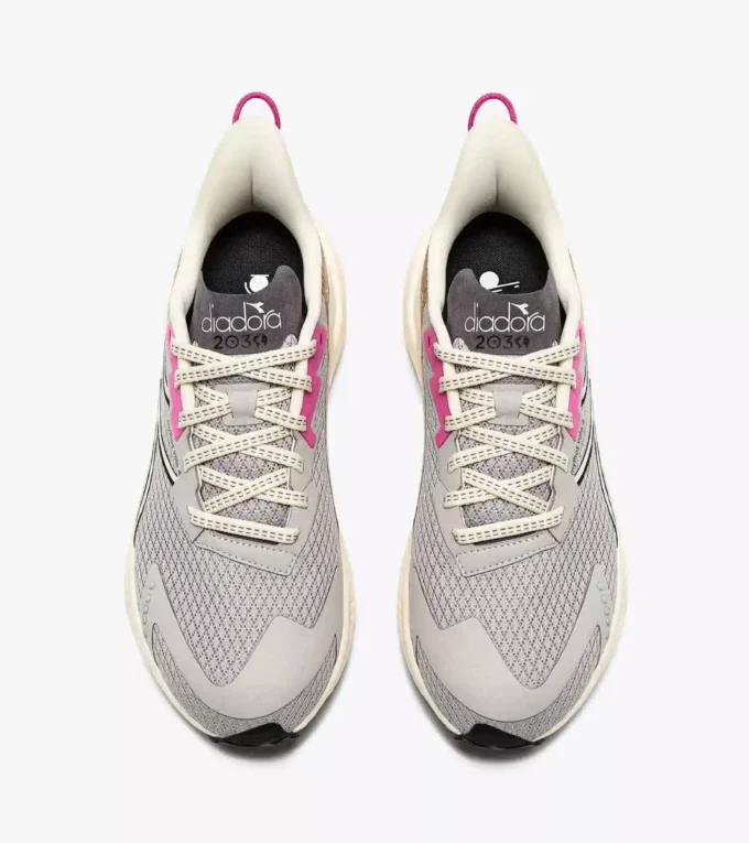 Mythos Blushield Volo 4 W 2030 Scarpa da running – Realizzata con materiali a ridotto impatto ambientale