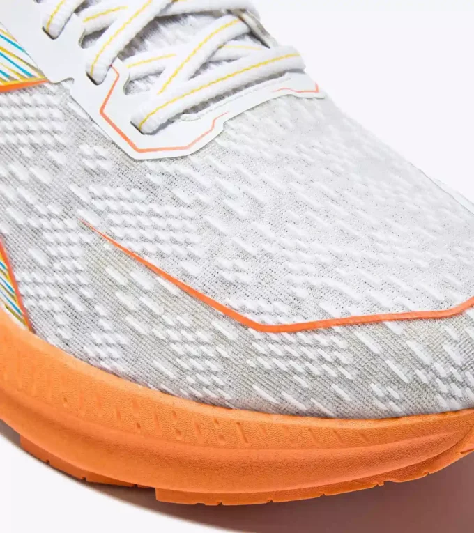 Mythos Blushield Volo 5 Scarpa da running – Stabilità e leggerezza