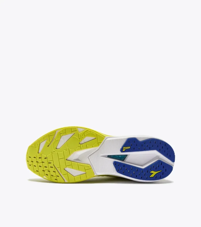 Mythos Blushield Volo 5 Scarpa da running – Stabilità e leggerezza