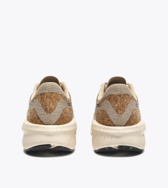 Mythos Blushield Volo 5 W 2030 Scarpa da running a basso impatto ambientale – Stabilità e leggerezza