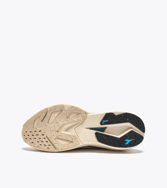 Mythos Blushield Volo 5 W 2030 Scarpa da running a basso impatto ambientale – Stabilità e leggerezza