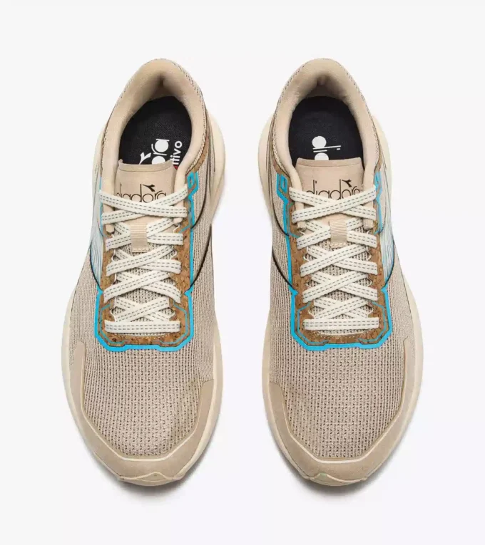 Mythos Blushield Volo 5 W 2030 Scarpa da running a basso impatto ambientale – Stabilità e leggerezza