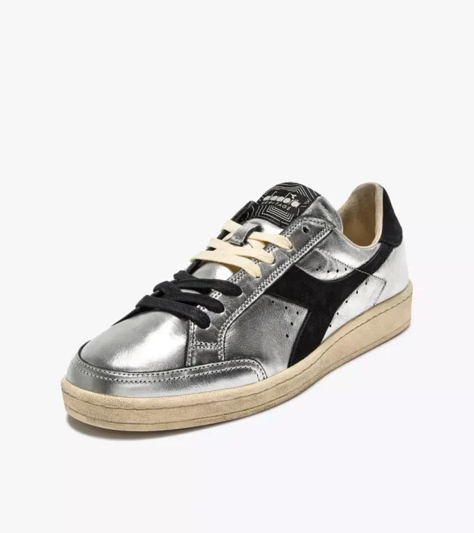 Prestige Metal Used Sneaker Heritage realizzata in pelle
