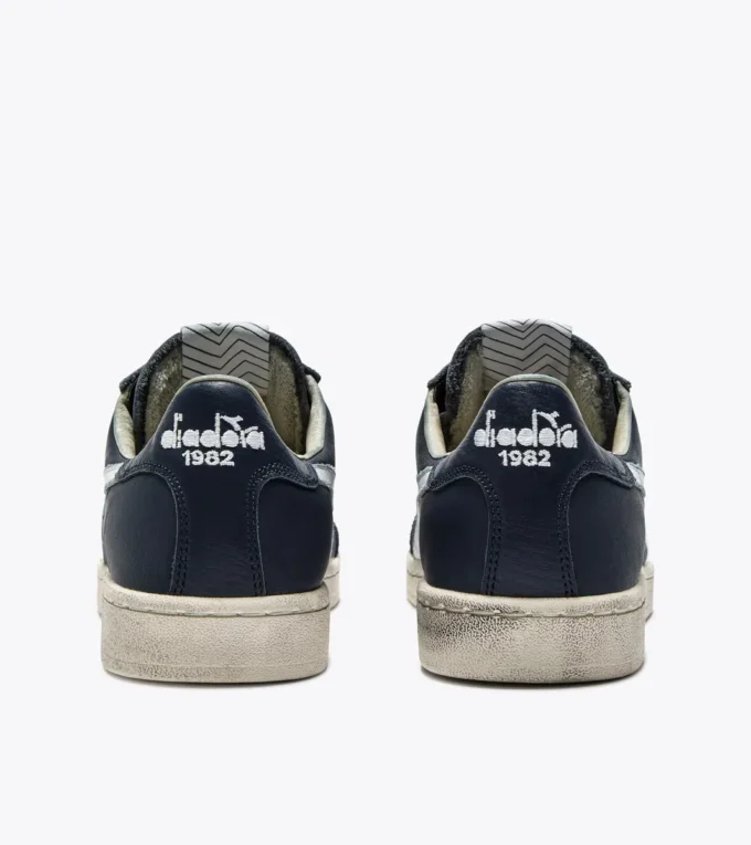 Prestige Used Sneaker Heritage realizzata in pelle