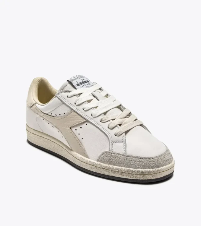 Prestige Used Sneaker Heritage realizzata in pelle
