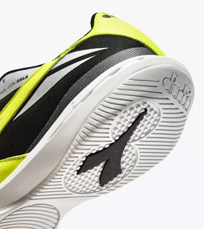 Scarpa da calcetto Brasil Icon Sala Id – Suola specifica per superfici indoor o in parquet