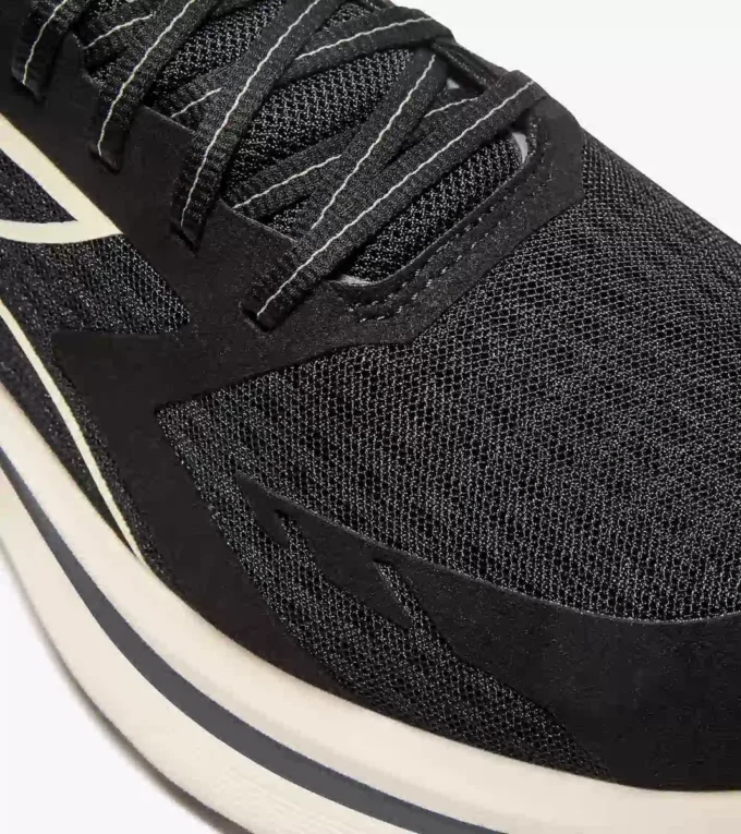 Scarpa da corsa Cellula – Comfort e stabilità