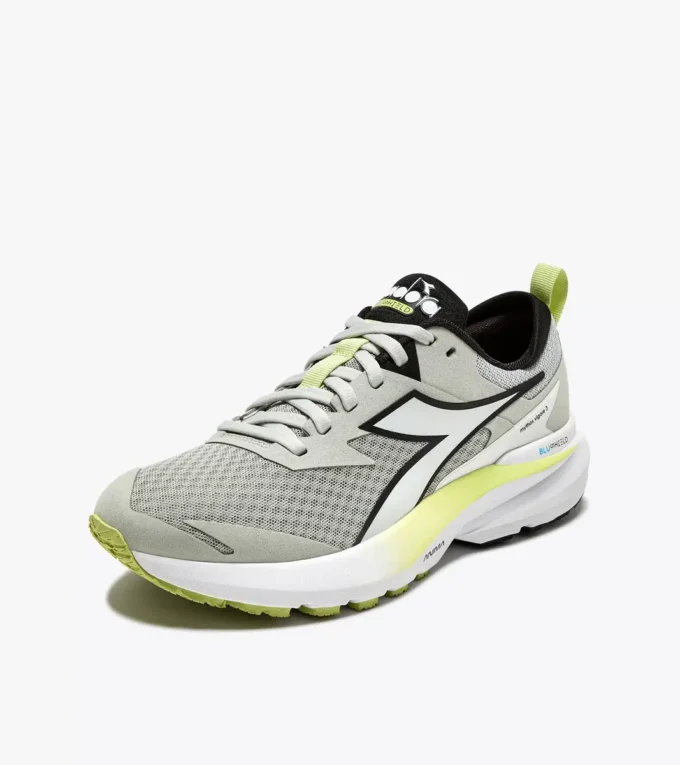 Scarpa da corsa Mythos Blushield Vigore 3 W – Stabilità e protezione