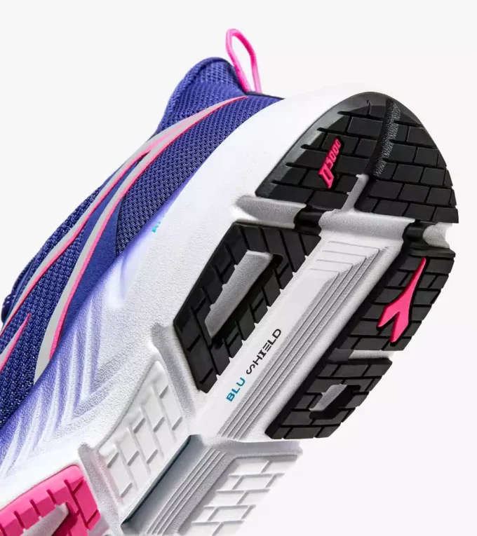 Scarpa da corsa Mythos Blushield Volo 4 W – Stabilità e leggerezza