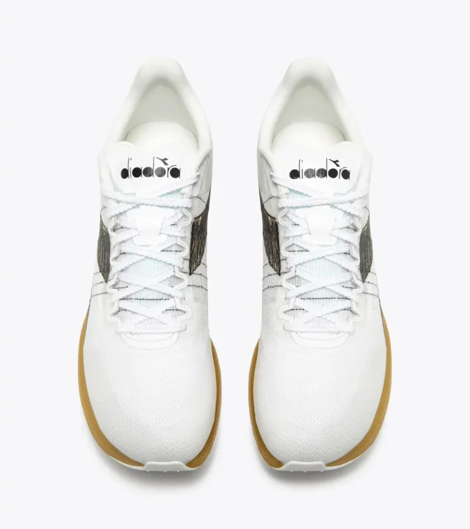 Scarpa da corsa Velocità Carbon – Unisex