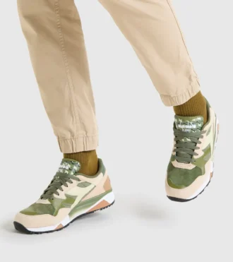 Scarpe sportive N9002