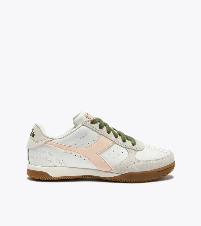 Sneakers in pelle ispirate alla terrazza interna di Seoul