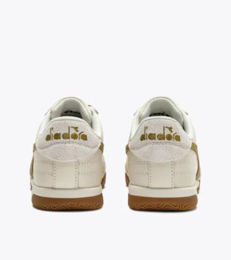 Sneakers in pelle ispirate alla terrazza interna di Seoul