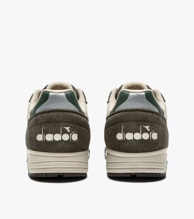 Sneakers sportive N902 Sneakers sportive N902