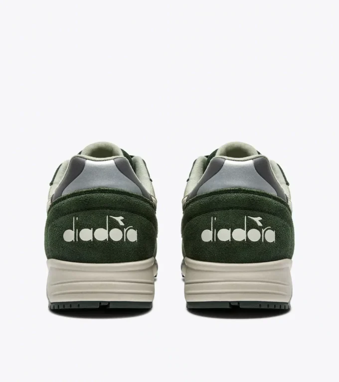 Sneakers sportive N902 Sneakers sportive N902