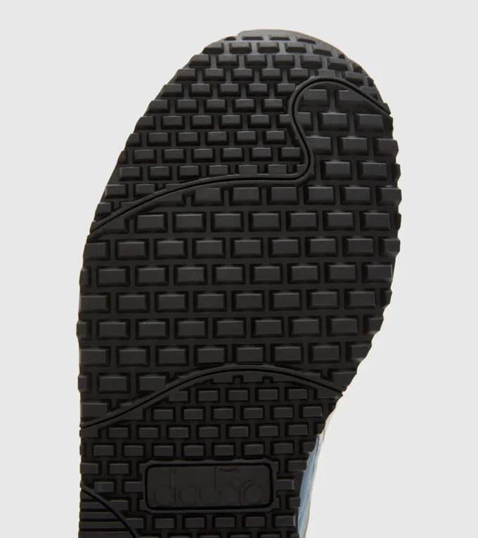 Titan Scarpe sportive