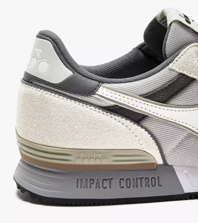 Titan Scarpe sportive